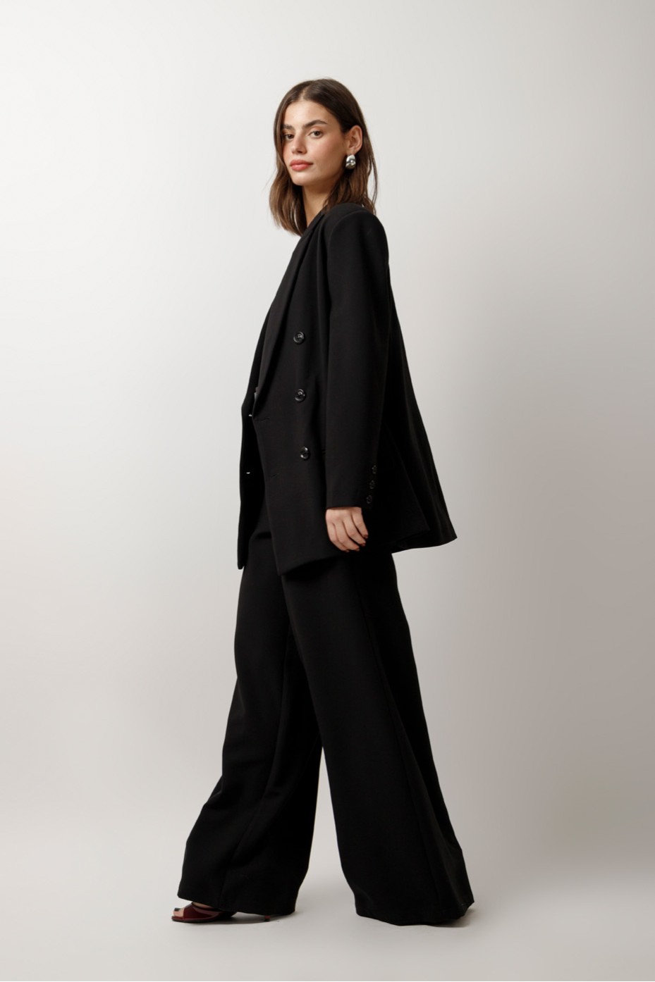 CROSS-BACK BLAZER